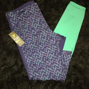 New Old Navy Compression Mid-Rise Workout Pants